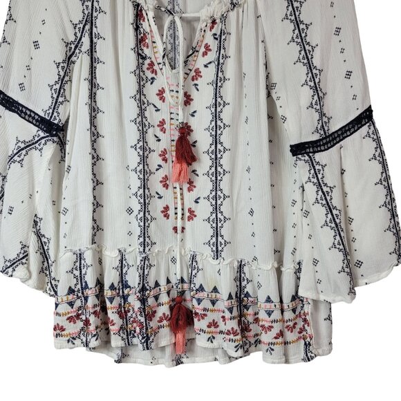 Knox Rose Boho Top Medium Tassel Tie 3/4 Bell Sleeve Flared V Neck Embroidered - Picture 4 of 9